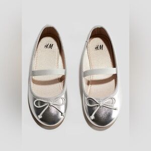 H&M Girl’s Metallic Silver Ballet Flats Size 12.5